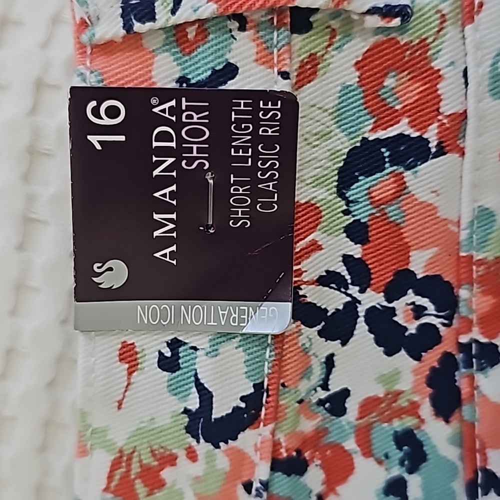 Gloria Vanderbilt Amanda Short Floral Print Jean Shorts Size 16 NWT - Picture 7 of 11